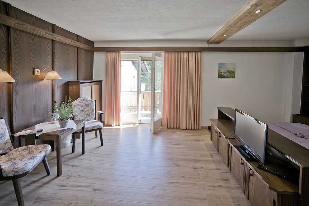 Hotel-Restaurant Zum Hirschhaus Inklusiv Chiemgaukarte Ruhpolding Exteriör bild